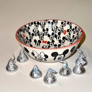 Disney Mickey & Minnie Faces Tidbit Bowl 5” perfect ice cream or dessert